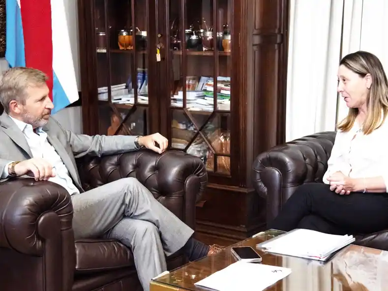 Proyectan obras para la localidad de Los Charrúas