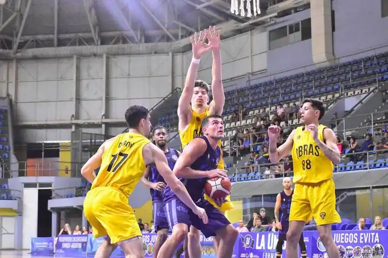 La Unión sufrió ante Obras
una nueva derrota de local