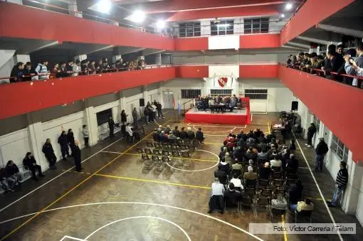 Independiente de Avellaneda aprobó presupuesto y aumento de cuota sin incidentes