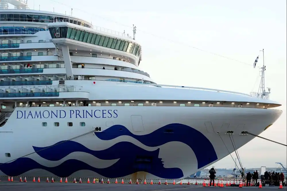 Autorizan el desembarco del crucero que estaba en cuarentena