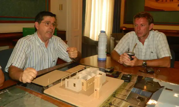 Construirán viviendas para 80 familias de los asentamientos 