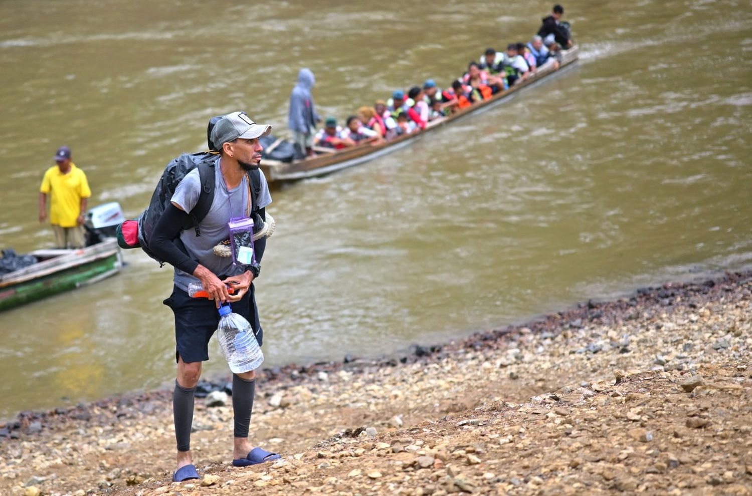Regreso a casa de los migrantes LLENO DE OBSTÁCULOS: el último que sortear es Panamá