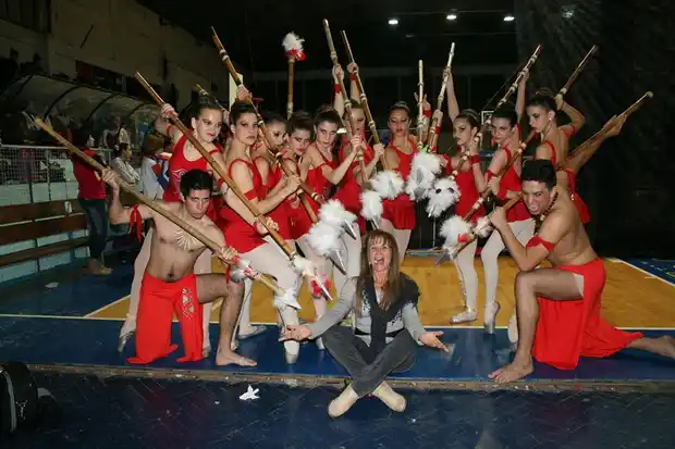 Nina Fuentes y su ballet premiados en Concordia