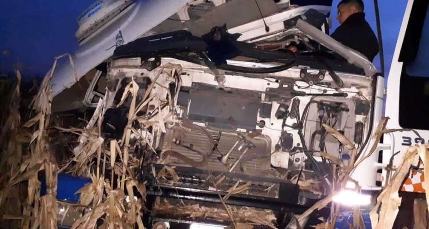 Penitenciarios rescataron  a una familia en un accidente en ruta 9