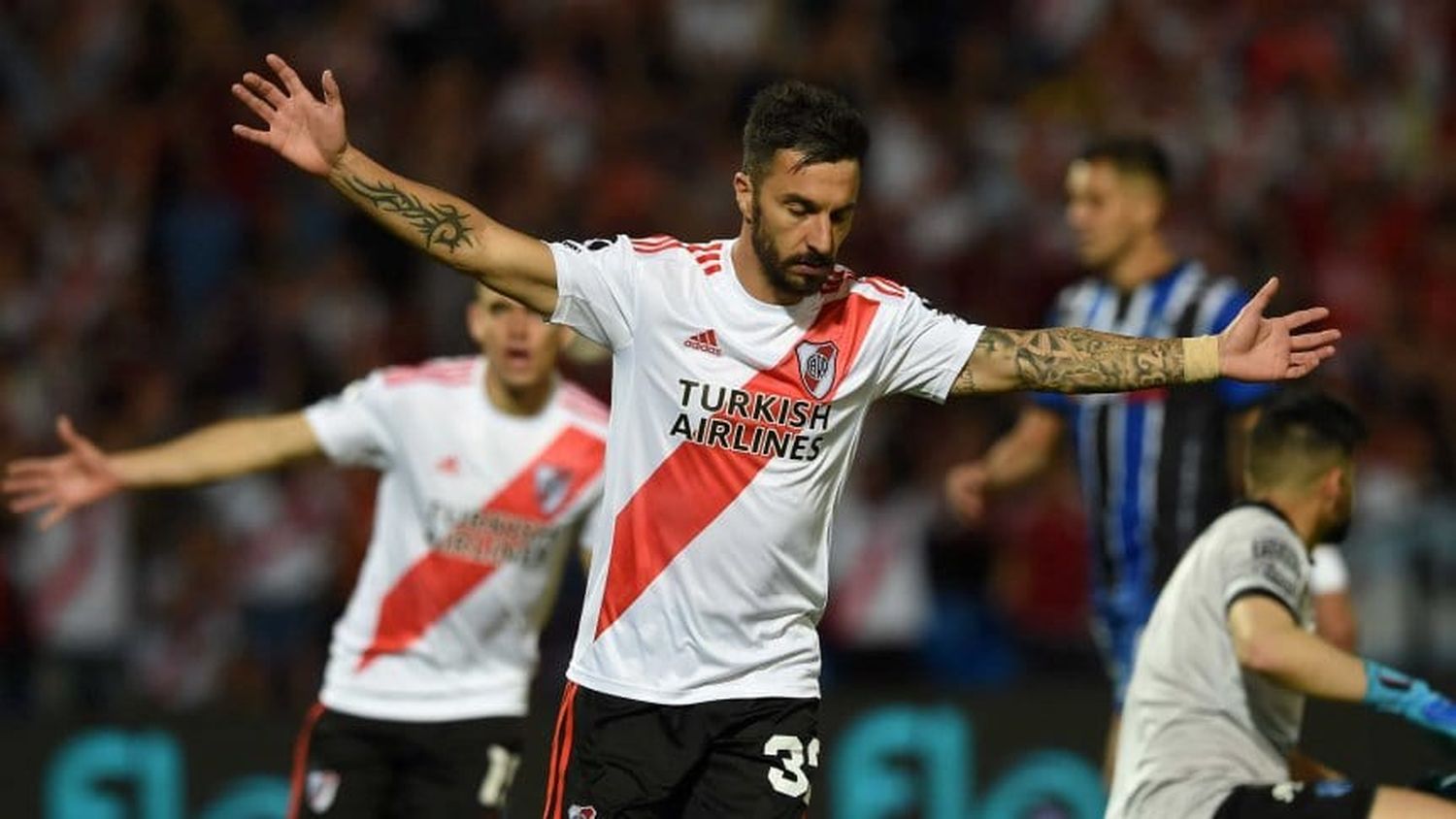 River no dejó dudas, pasó a Almagro y llegó a semifinales
