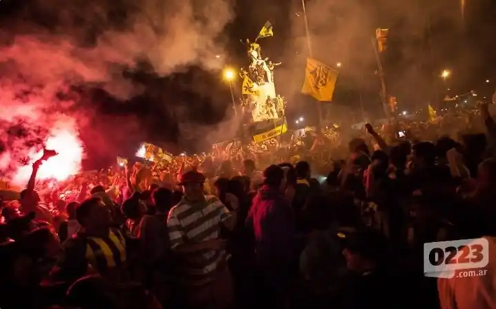 Mar del Plata festejó el histórico ascenso a Primera de Aldosivi