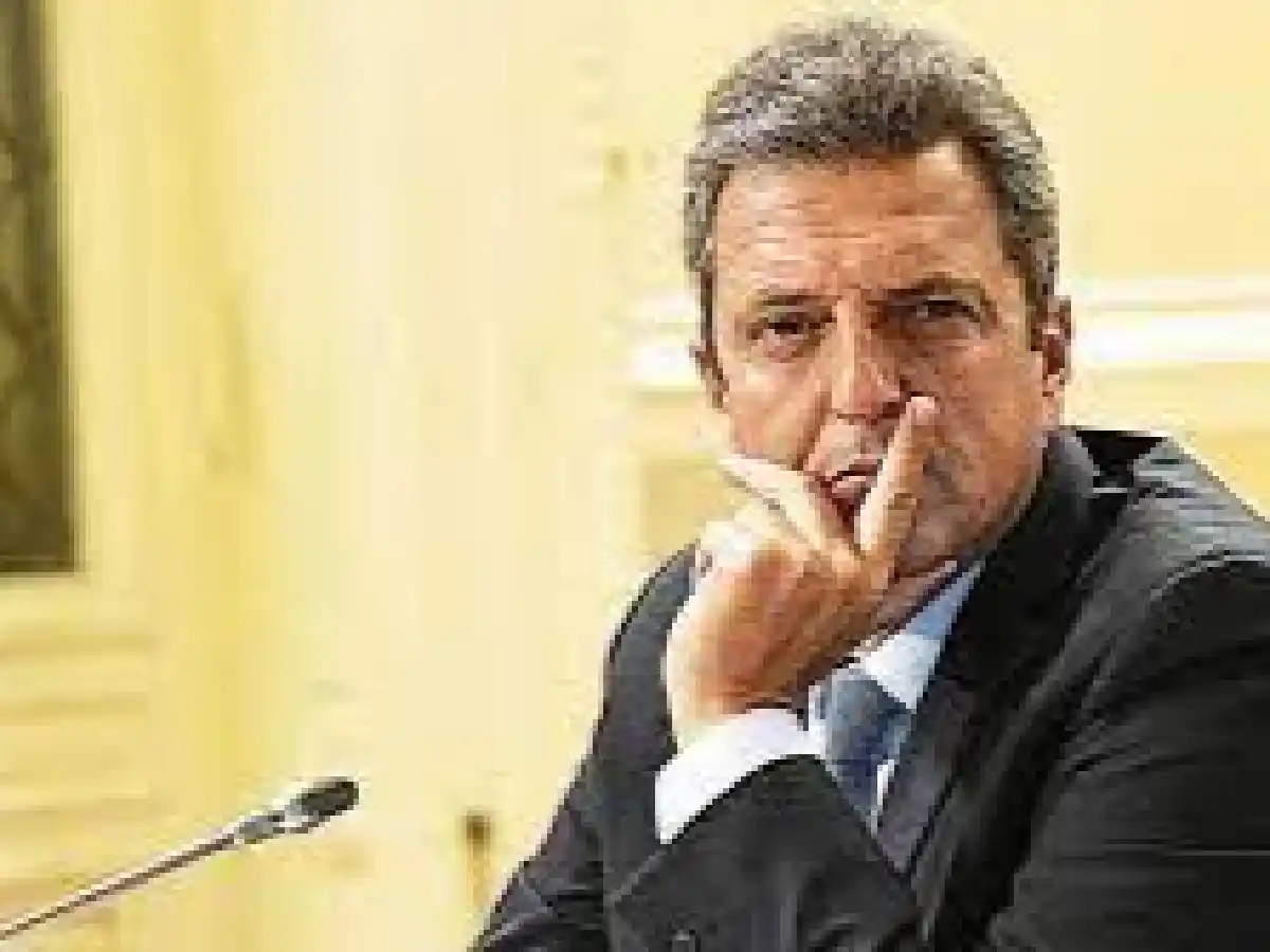 Massa recomendó a los empresarios generar dólares para "robustecer" al país