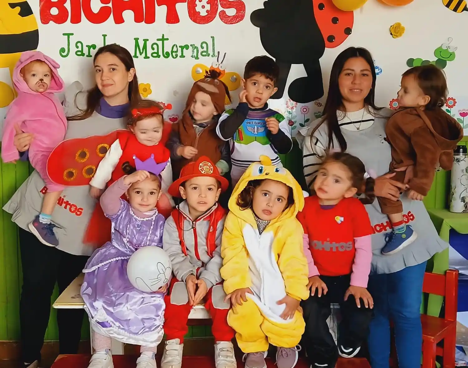 Jardín Maternal Bichitos-