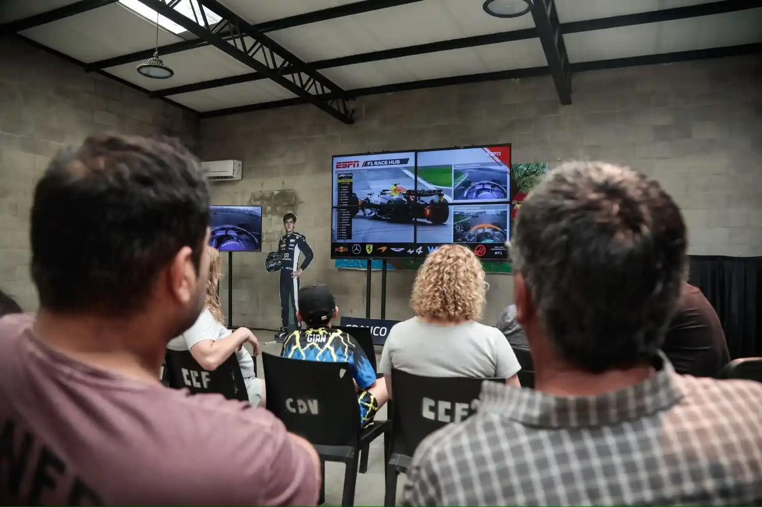 Colapinto tuvo aguante de Pilar: los vecinos de su ciudad natal vibraron con su última carrera de F1 en pantalla gigante