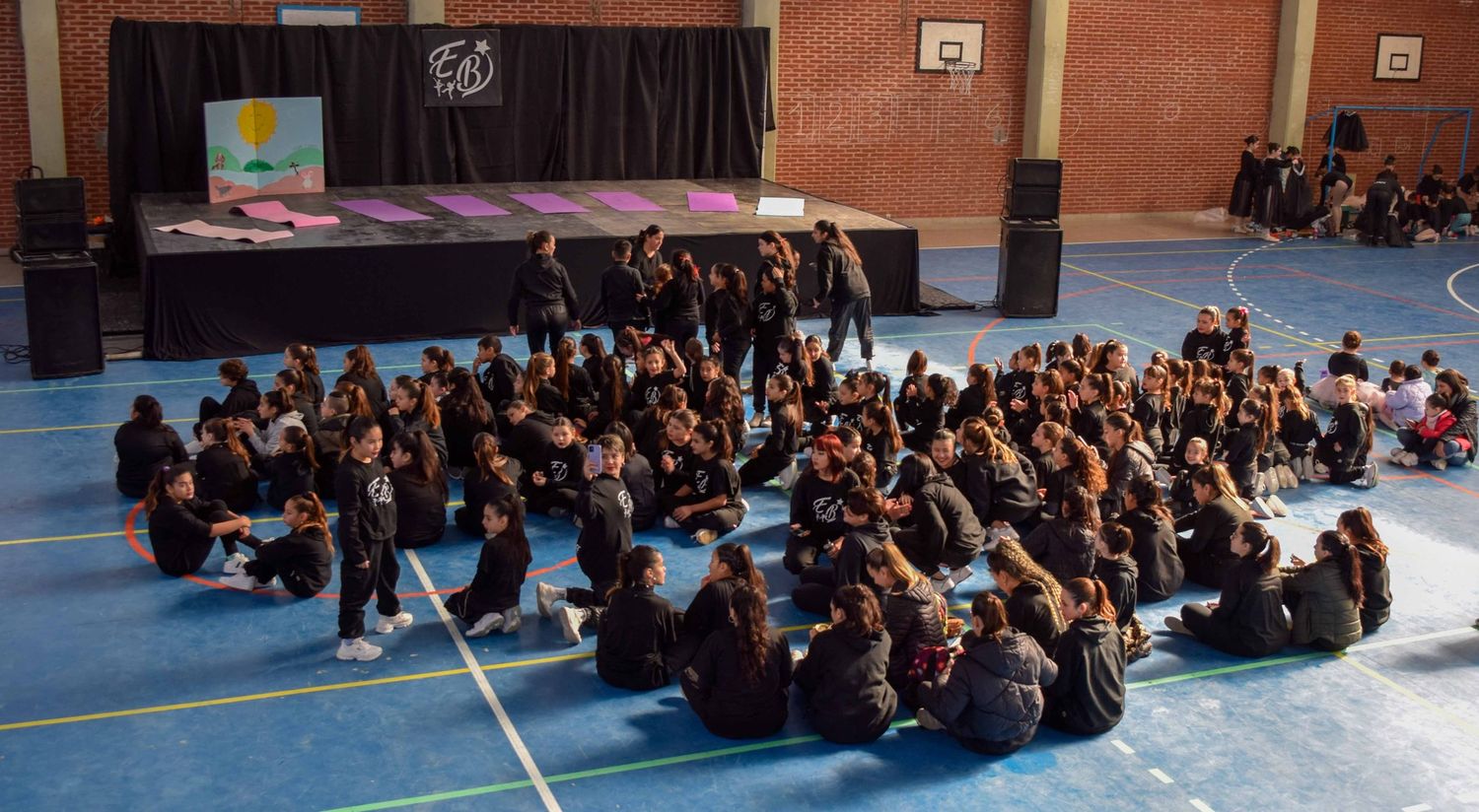 Se realizó un evento cultural a Beneficio de Cruz Roja