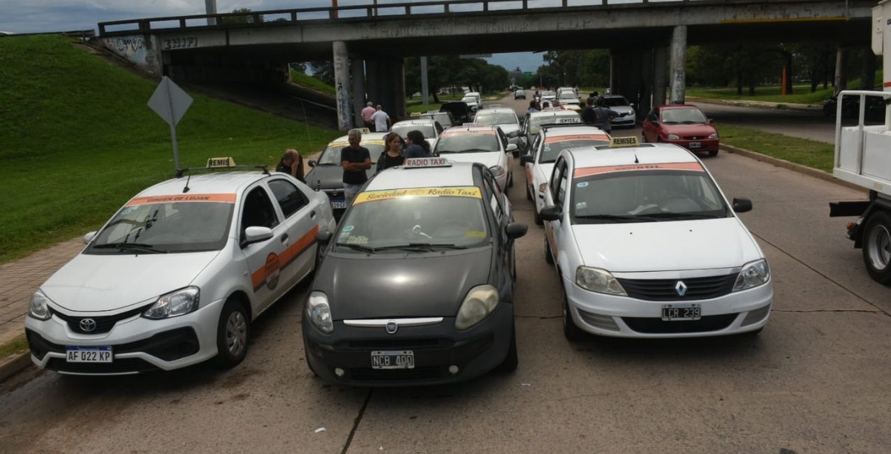 Taxistas santafesinos reclaman por seguridad