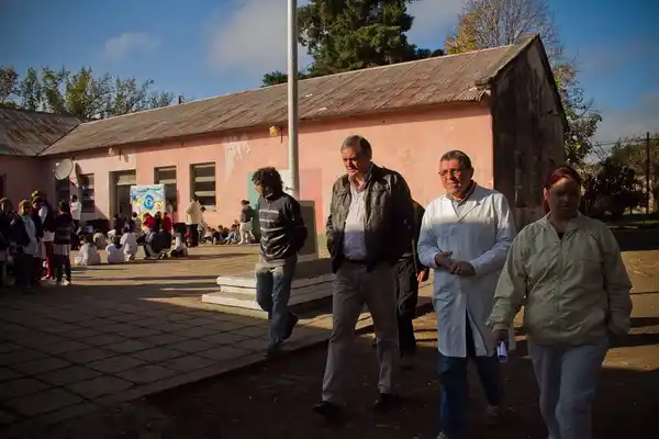 Integrantes de la cooperadora de la Escuela 94 se reunieron con Bahillo