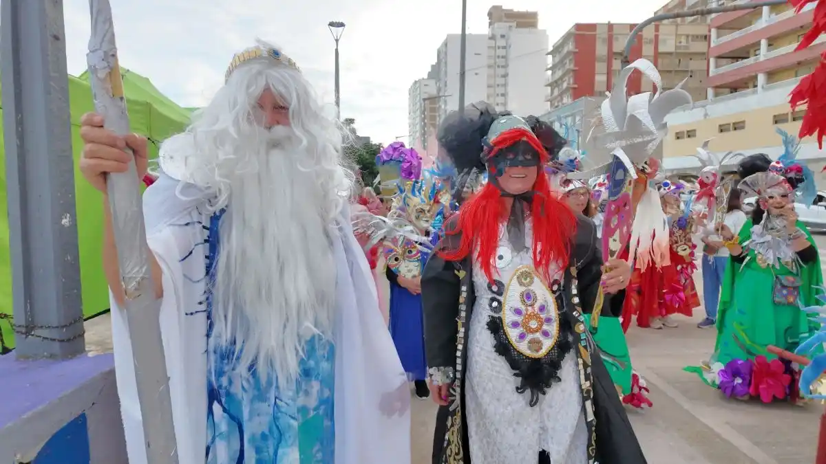 Carnaval de máscaras en Necochea