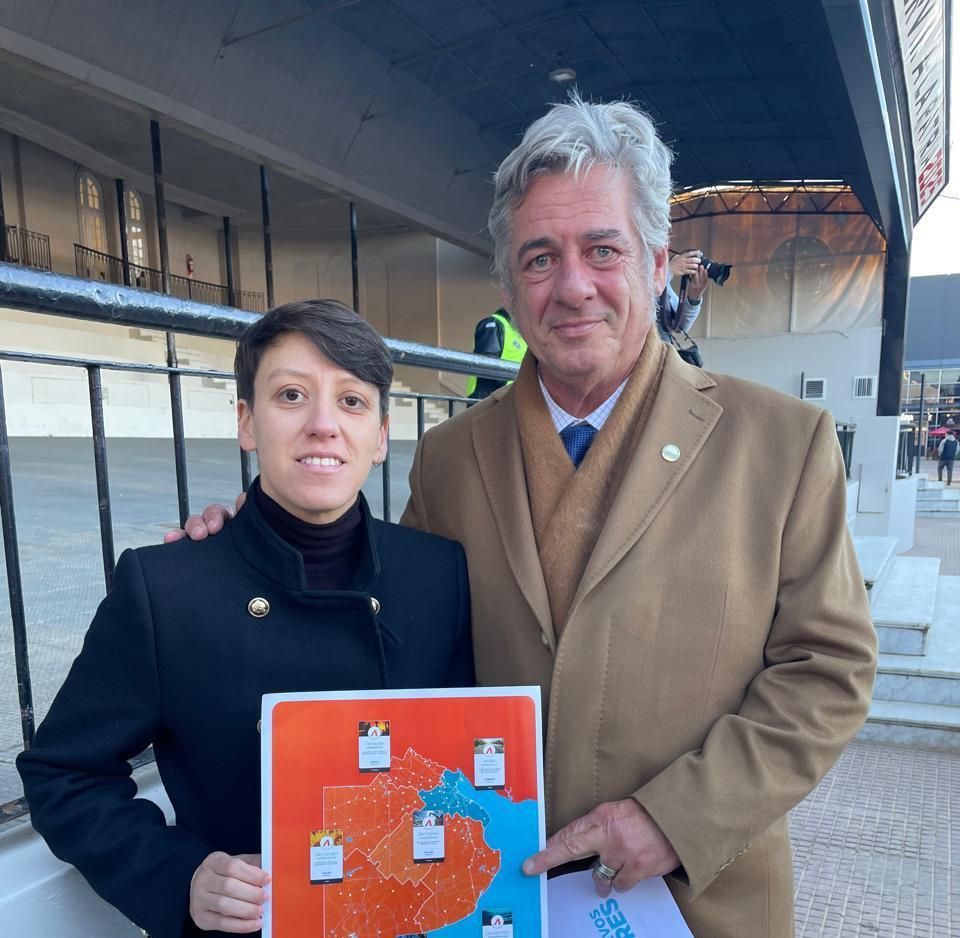 La intendente chavense Lucía Gómez pasó por La Rural