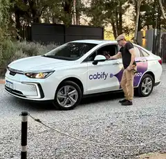 La Hostería de la Cascada apuesta por la sustentabilidad con una estación de carga para autos eléctricos