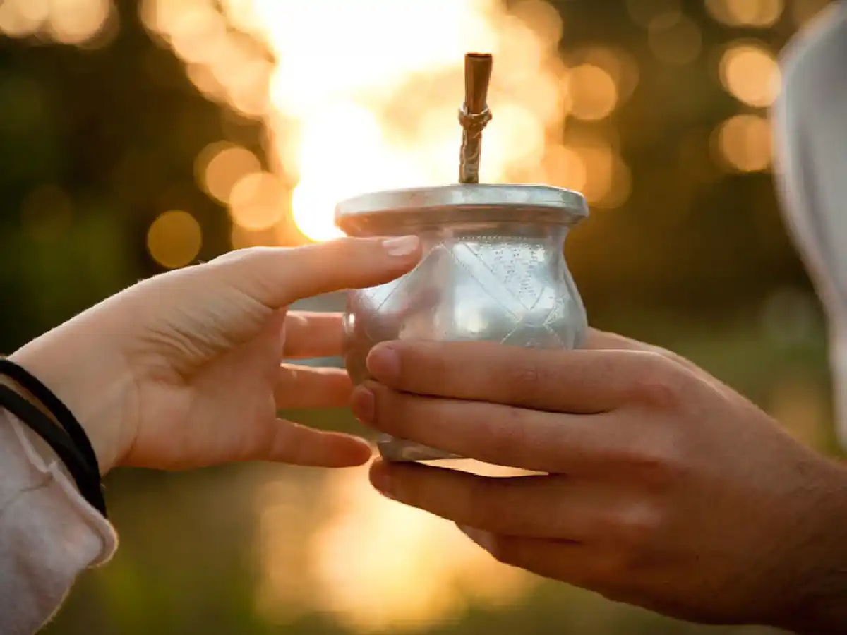 Está comprobado: tomar mate produce felicidad