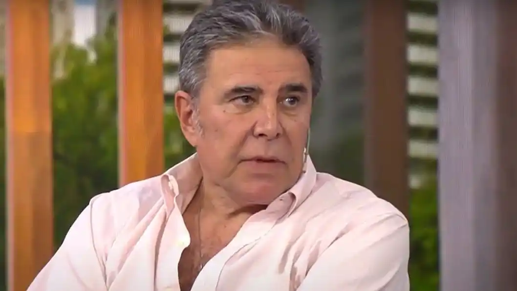 El actor habría estado postrado durante un período prolongado, lo que provocó la lesión y derivó en una infección que obligó a los médicos a realizar la operación para evitar mayores complicaciones.