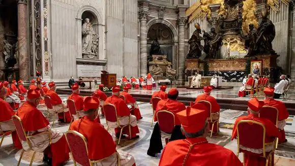 Del CAMARLENGO al CÓNCLAVE  ¿Qué pasará después de la muerte del papa Francisco?