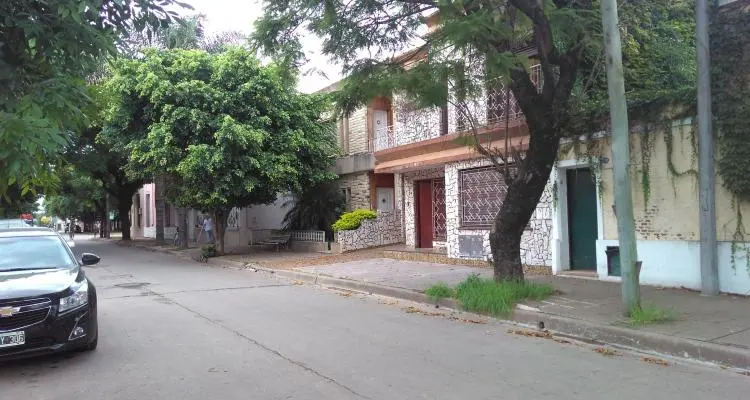 Cómo fue el asalto en el que un vecino se defendió a los tiros y baleó a un delincuente