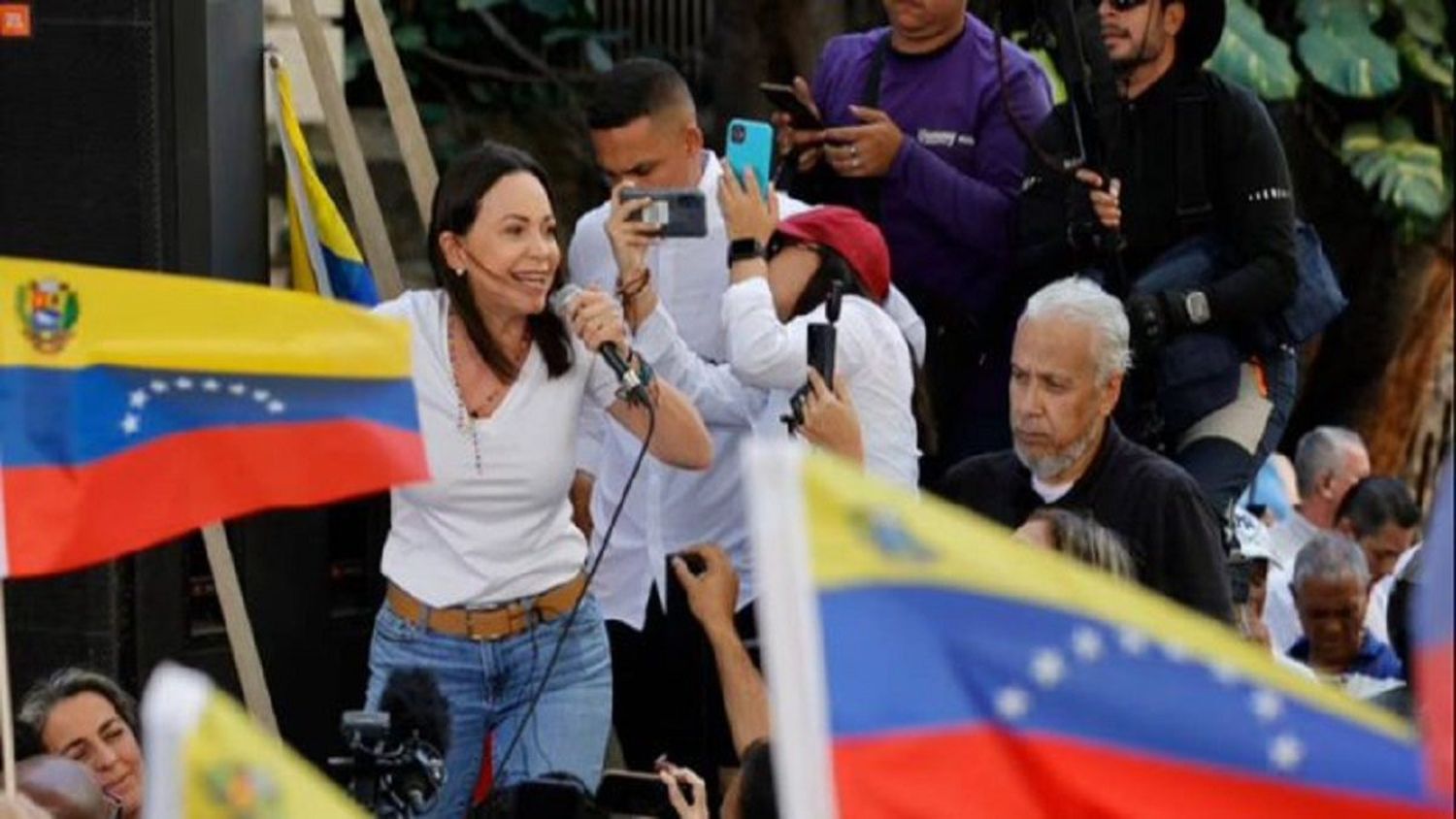 «SI MADURO SE QUEDA» habrá una «ola migratoria jamás vista»: alerta María Corina Machado