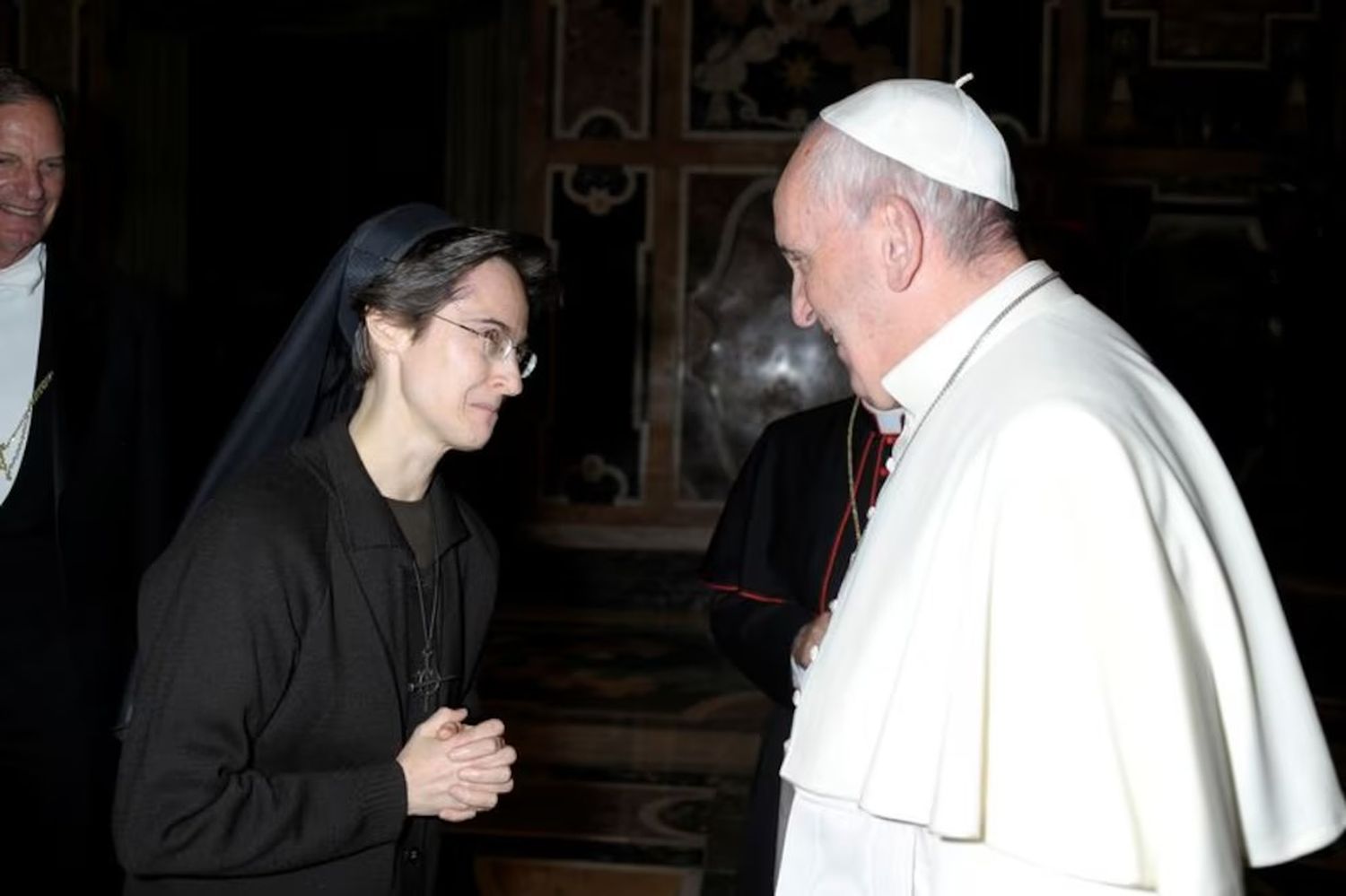La monja italiana Sor Raffaella Petrini, fue la primera mujer en ser nombrada como número dos de la gobernación de la Ciudad del Vaticano. 5 de noviembre de 2021. (Vatican Media/ REUTERS)