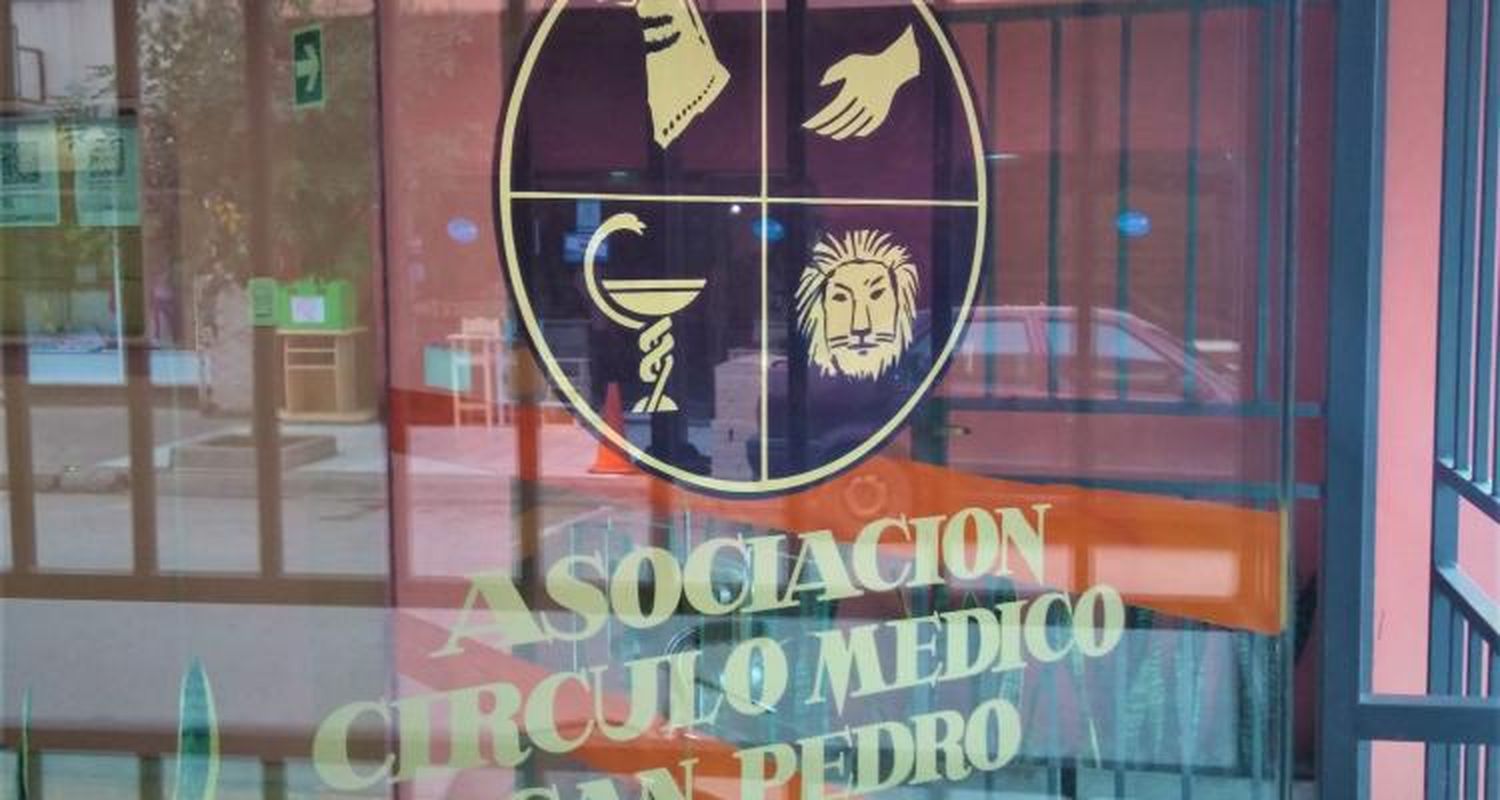 Médicos aplican aumento a afiliados de IOMA y la obra social dice que es un “cobro indebido”