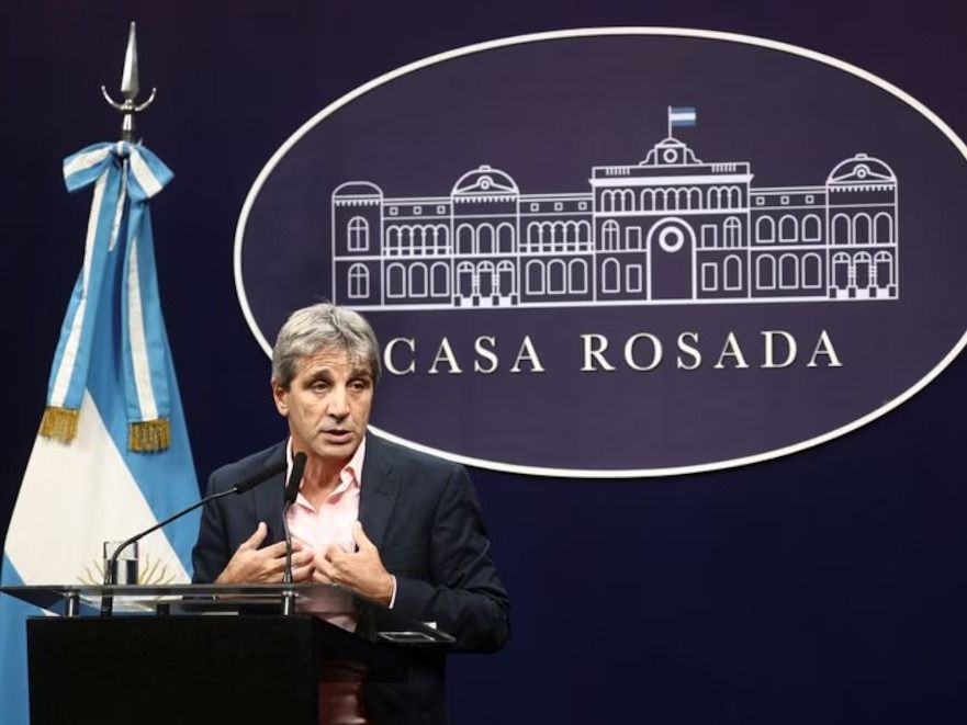 Caputo adelantó que incluirá una baja del impuesto a las Ganancias para los trabajadores y jubilados