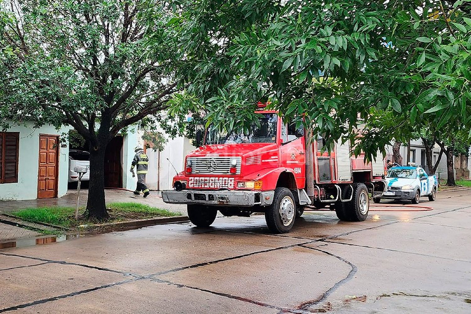 Gran susto en el barrio 9 de Julio, donde tuvieron que intervenir los Bomberos: ¿qué pasó?