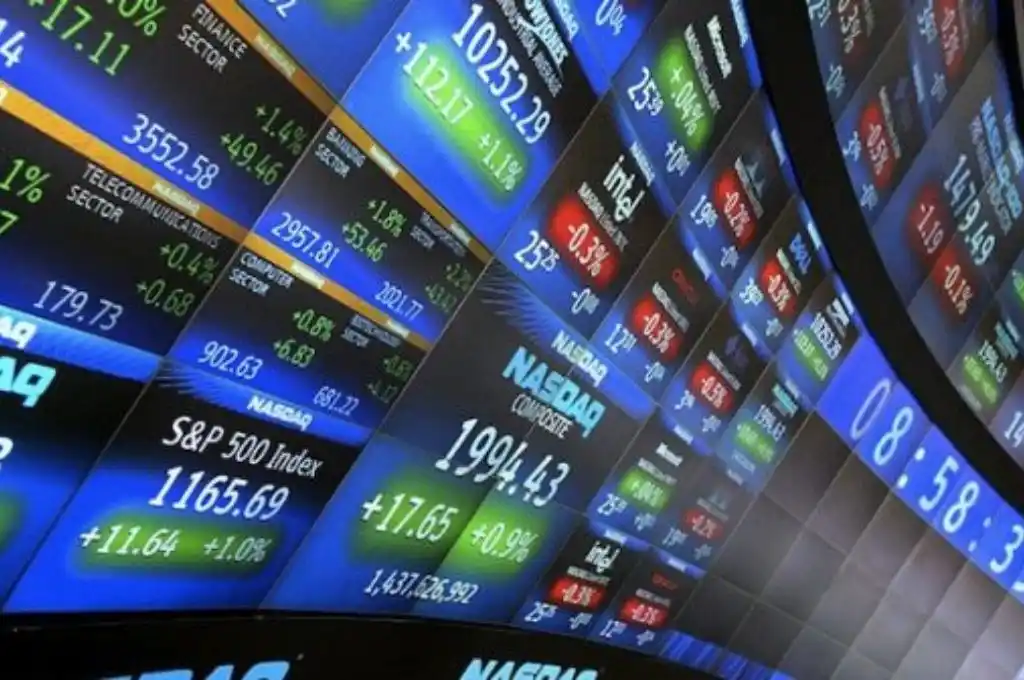 El riesgo país se dispara y las acciones argentinas se desploman