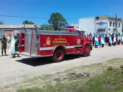 Bomberos de Ceibas apelan a la comunidad para comprar cubiertas y recuperar su móvil operativo