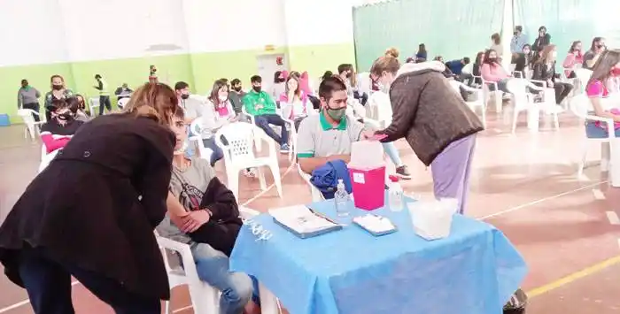General Campos avanza en la vacunación