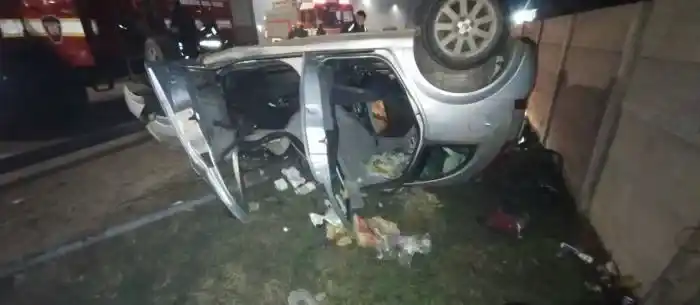 Un muerto y dos heridos en un vuelco en la Ruta 8