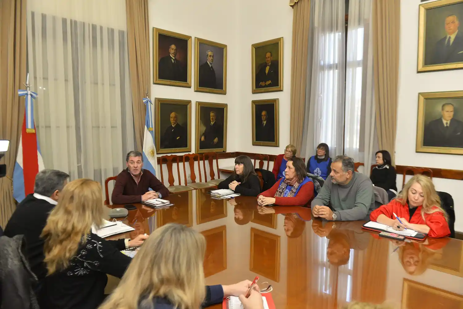 La provincia adelantará otro 10 por ciento de aumento a estatales y docentes a cuenta de paritarias