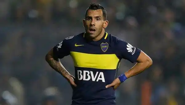 Tevez y Boca: del "va a seguir" al "hasta fin de año se puede quedar"
