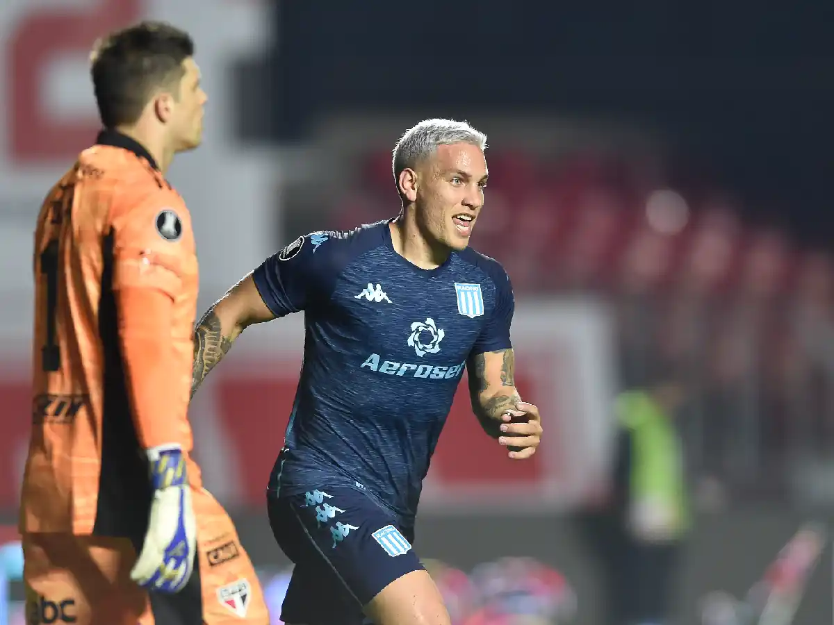 Por un golazo de Copetti, Racing igualó en Brasil