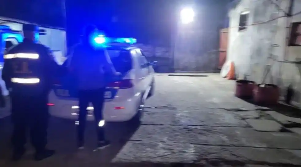 Lo denunciaron por ruidos molestos y terminó preso