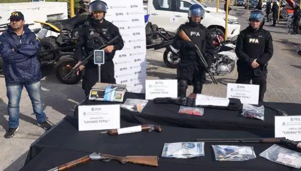 Secuestran más de 240 vehículos por lavado de dinero del narcotráfico