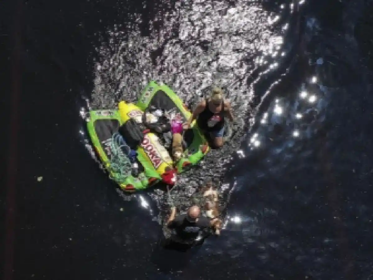 Al menos 44 muertos, inundaciones peligrosas y destrucción de casas en Estados Unidos