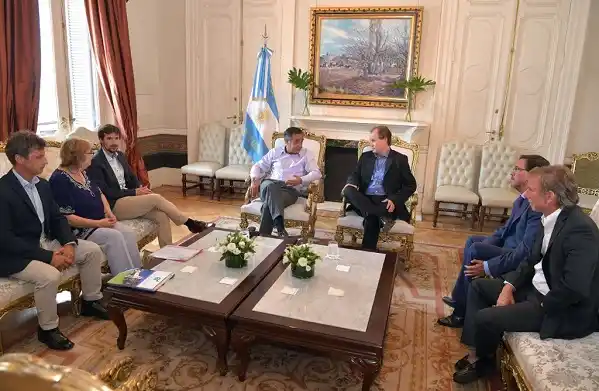 Bordet, Bahillo y Guastavino, con el Ministro de Educación Finocchiaro