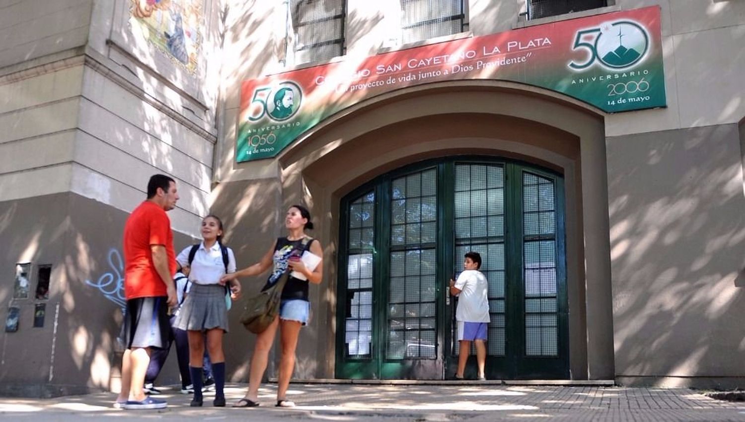 Frente del reconocido colegio platense San Cayetano.