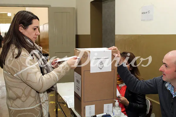 La UCR define apoyos, aunque piensa más en su futuro político