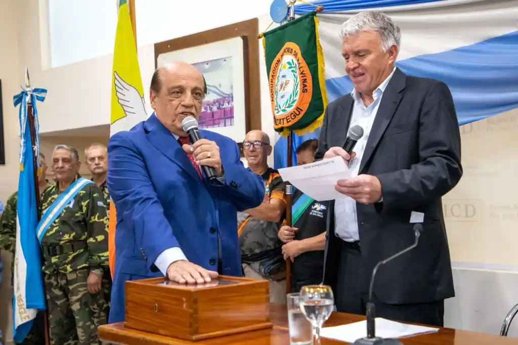 Mussi juró nuevamente como Intendente al frente de Berazategui.