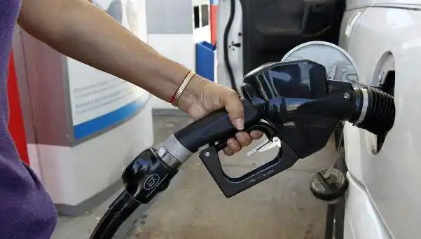 Se aplican las subas de los combustibles