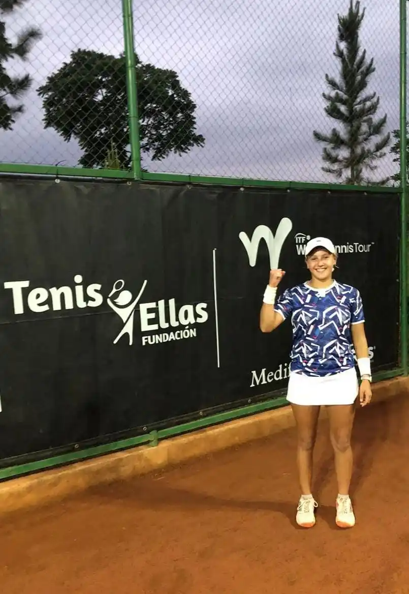 Larraya Guidi se impuso en sets corridos.