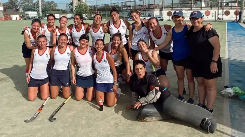 El equipo de la Intermedia del Club Del Valle que goleó en Mar del Plata