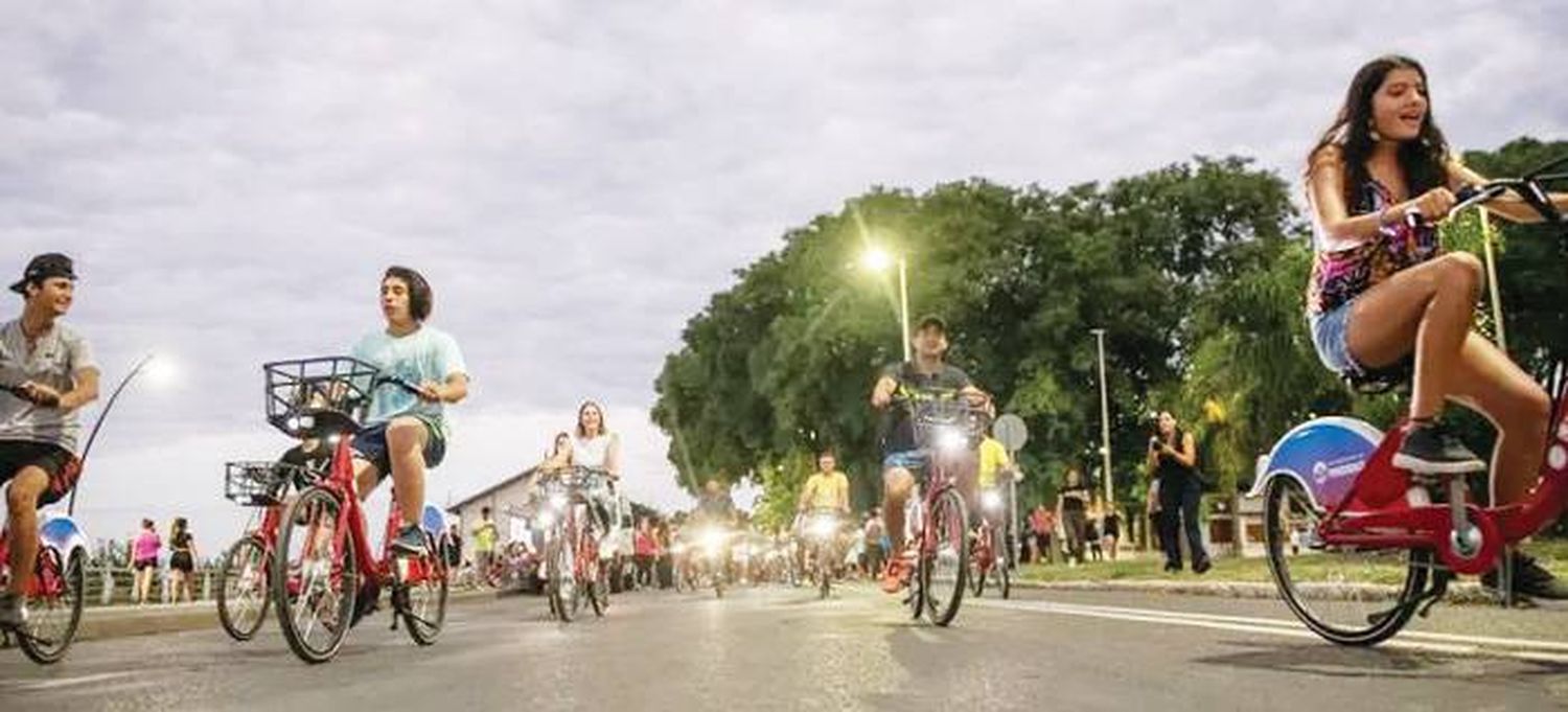 Es un éxito el uso de bicicletas públicas