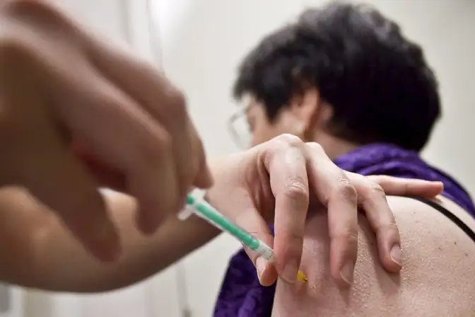 Comienza la nueva campaña de vacunación antigripal con la aplicación de 50 mil dosis