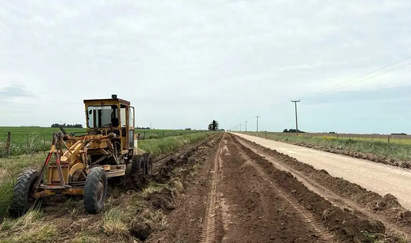 Caminos rurales. El Emsur realiza el trabajo de mantenimiento