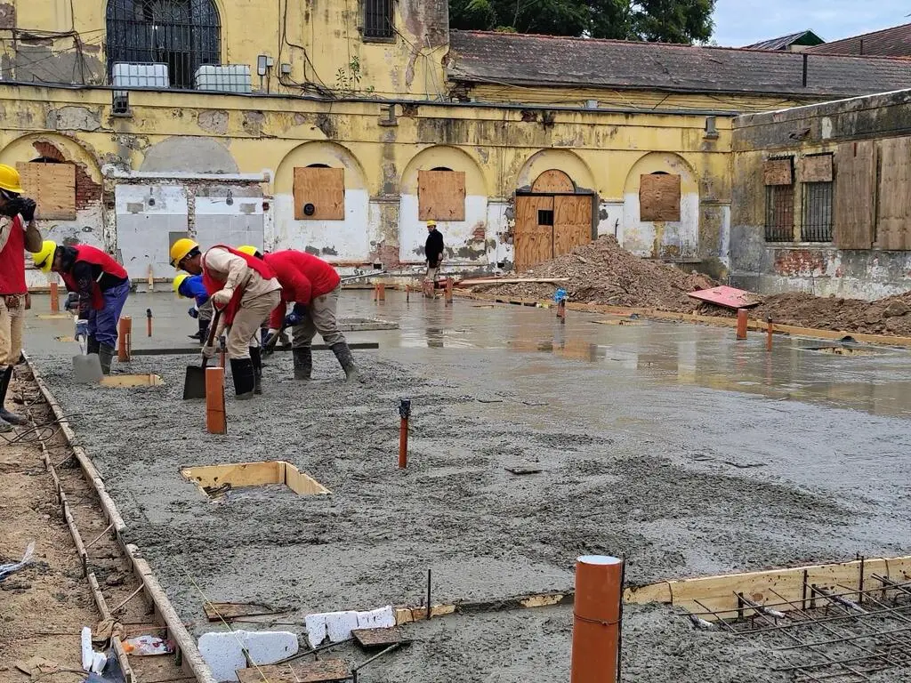 Provincia comenzó el hormigonado para construir cuatro pabellones nuevos en la cárcel de Coronda
