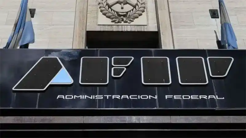 AFIP intimó a 1.800 contribuyentes que no declararon sus cuentas en el exterior